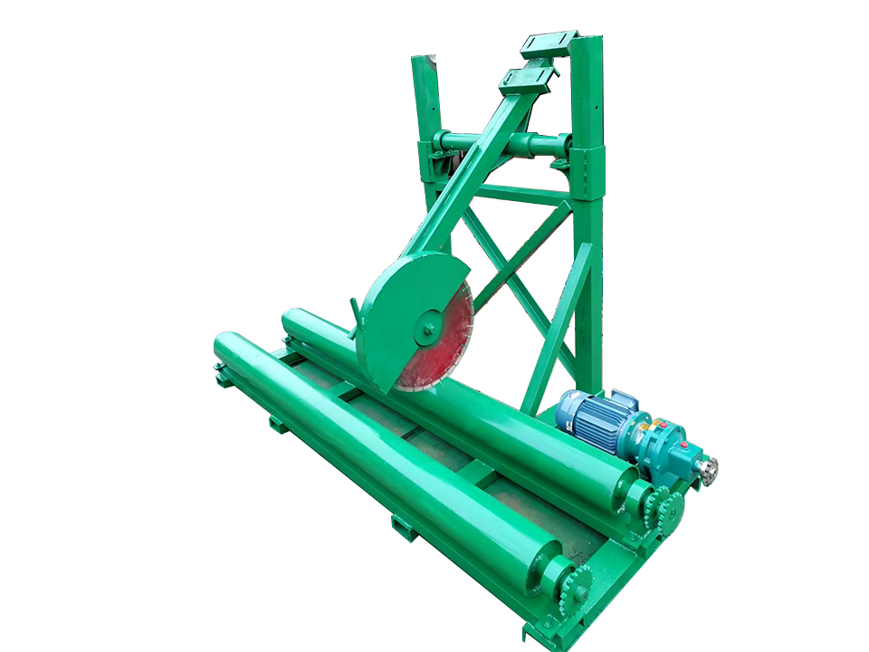 Concrete pipe cutting machine